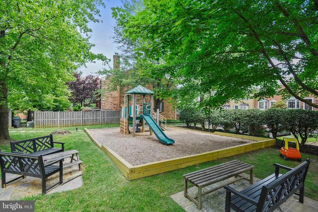 2201 MCLEAN PARK RD, Falls Church, VA 22043