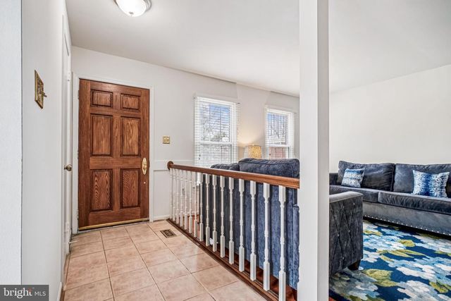 2201 MCLEAN PARK RD, Falls Church, VA 22043