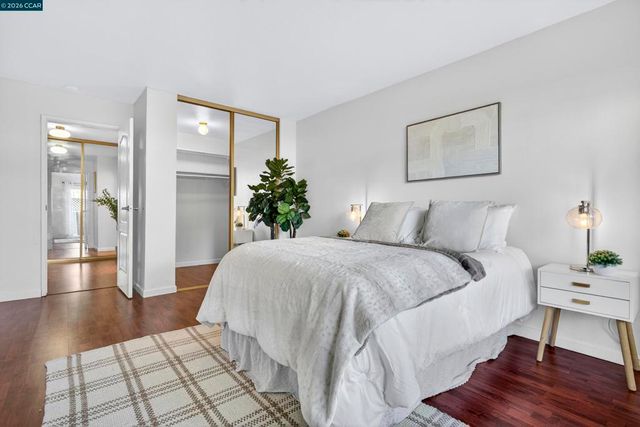 2005 Pleasant Valley Ave 103, Oakland, CA 94611