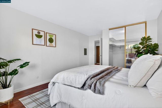 2005 Pleasant Valley Ave 103, Oakland, CA 94611