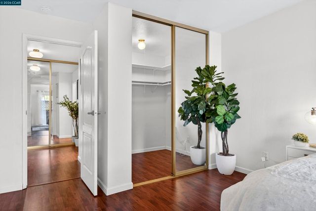 2005 Pleasant Valley Ave 103, Oakland, CA 94611