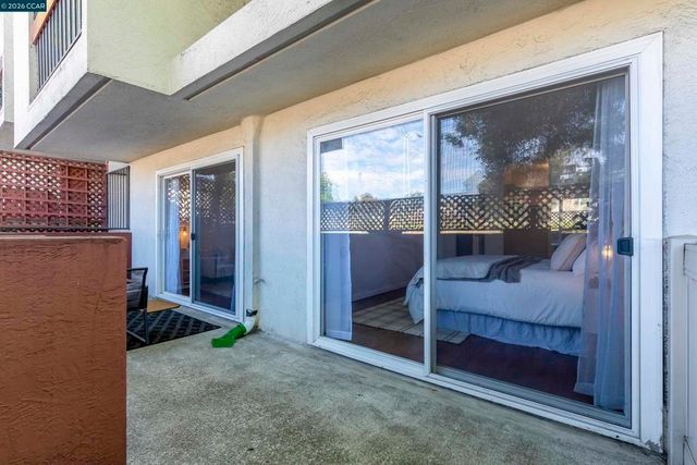 2005 Pleasant Valley Ave 103, Oakland, CA 94611