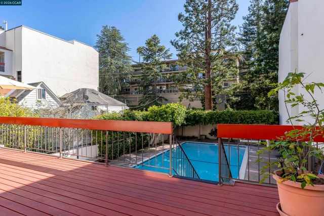 2005 Pleasant Valley Ave 103, Oakland, CA 94611