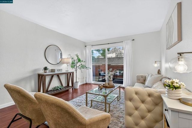 2005 Pleasant Valley Ave 103, Oakland, CA 94611