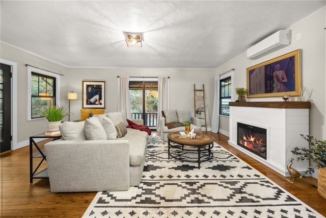 550 OAKDALE, Sierra Madre, CA 91024