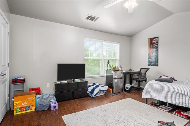 1725 Harvey Mitchell Parkway S 622, College Station, TX 77840