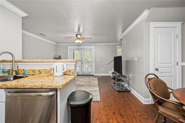 1725 Harvey Mitchell Parkway S 622, College Station, TX 77840