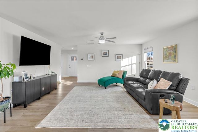 4211 Mimosa Lane, Whitehall Twp, PA 18052