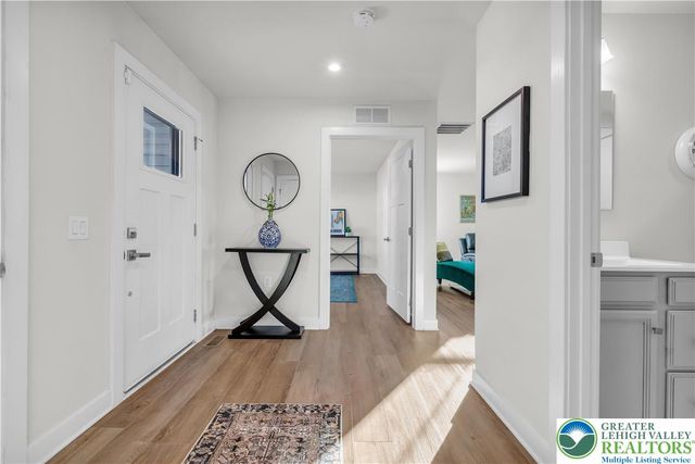 4211 Mimosa Lane, Whitehall Twp, PA 18052