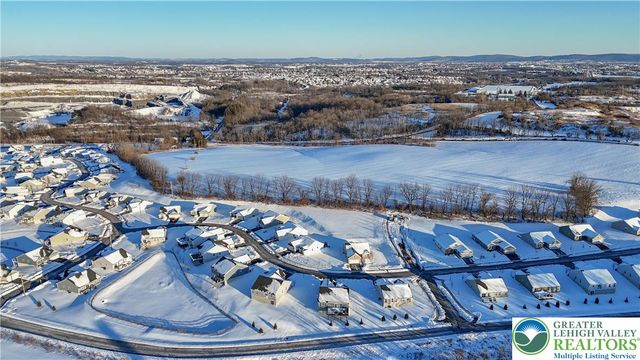 4211 Mimosa Lane, Whitehall Twp, PA 18052