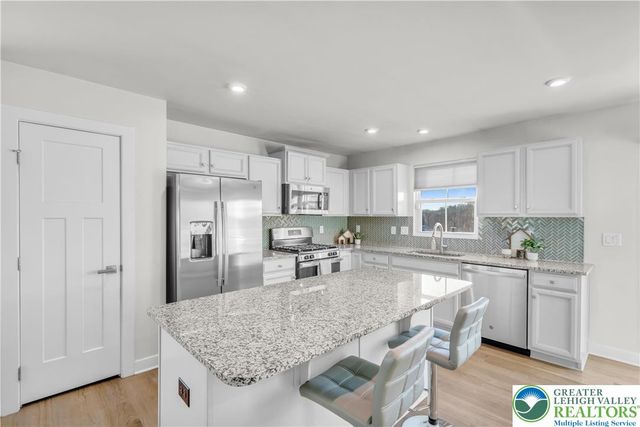 4211 Mimosa Lane, Whitehall Twp, PA 18052