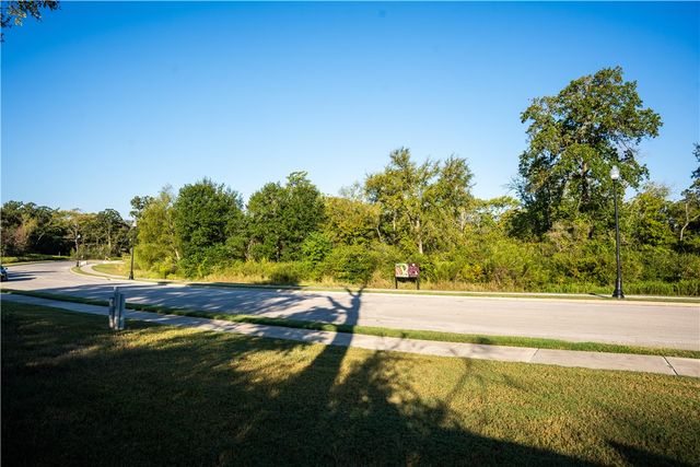 3094 Club Drive, Bryan, TX 77807