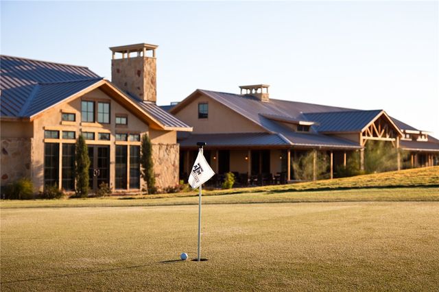 3094 Club Drive, Bryan, TX 77807