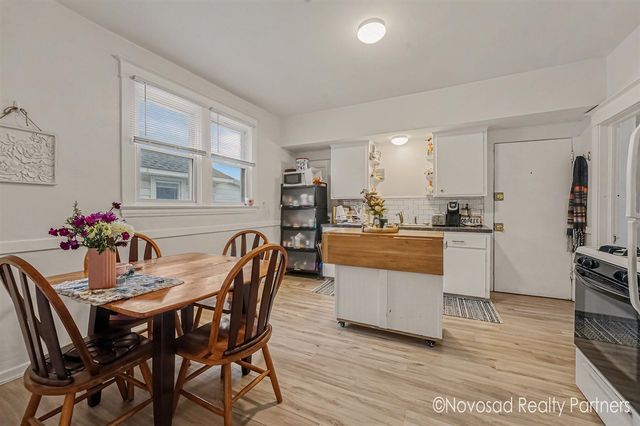 725 Crescent Street, Grand Rapids, MI 49503