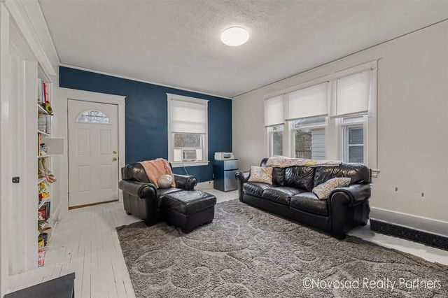 725 Crescent Street, Grand Rapids, MI 49503