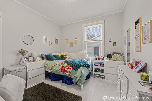 725 Crescent Street, Grand Rapids, MI 49503