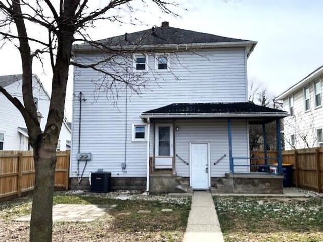 725 Crescent Street, Grand Rapids, MI 49503