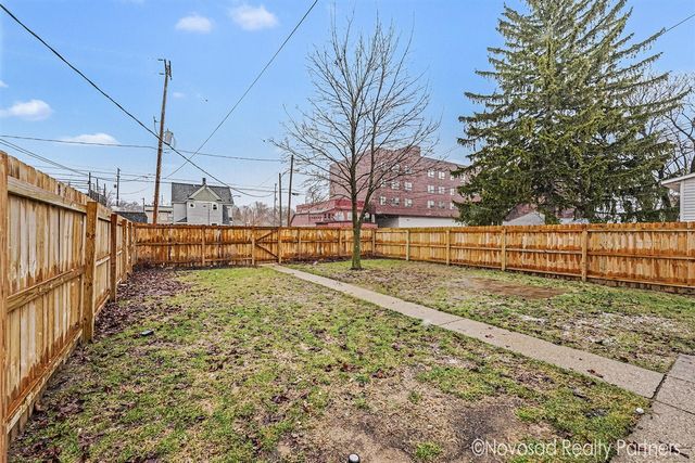 725 Crescent Street, Grand Rapids, MI 49503