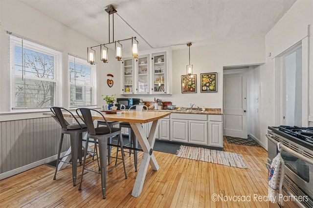 725 Crescent Street, Grand Rapids, MI 49503