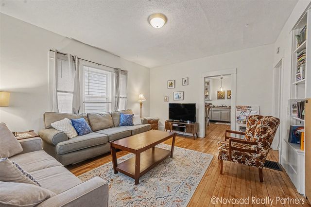 725 Crescent Street, Grand Rapids, MI 49503