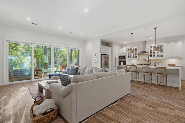 25103 W Tara Plantation Drive, Tomball, TX 77375
