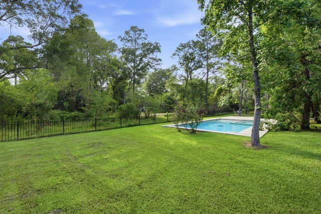 25103 W Tara Plantation Drive, Tomball, TX 77375