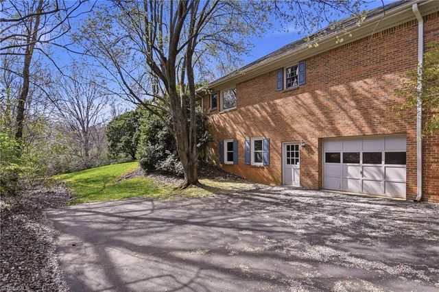 5012 Knob View Trail, Winston-salem, NC 27104