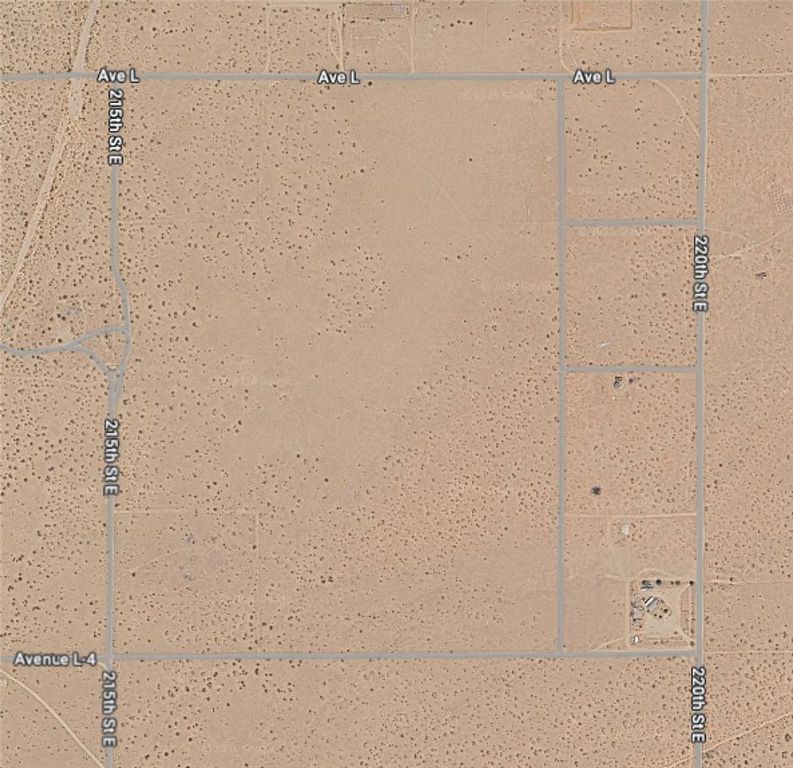 215 Avenue L4, Lancaster, CA 93535