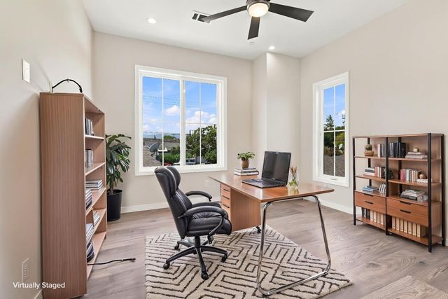 2973 Fair Oaks Avenue, Redwood City, CA 94063