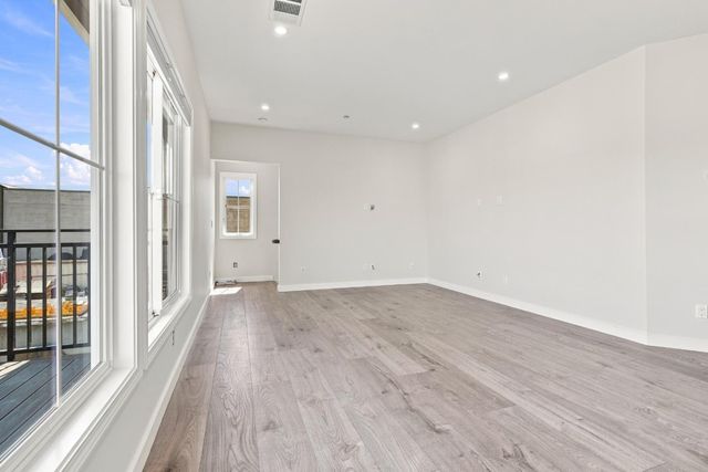 2973 Fair Oaks Avenue, Redwood City, CA 94063