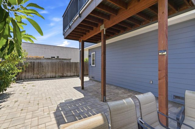 2973 Fair Oaks Avenue, Redwood City, CA 94063