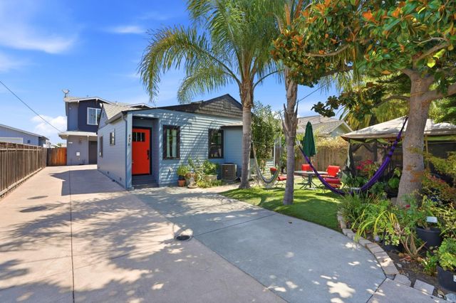 2973 Fair Oaks Avenue, Redwood City, CA 94063