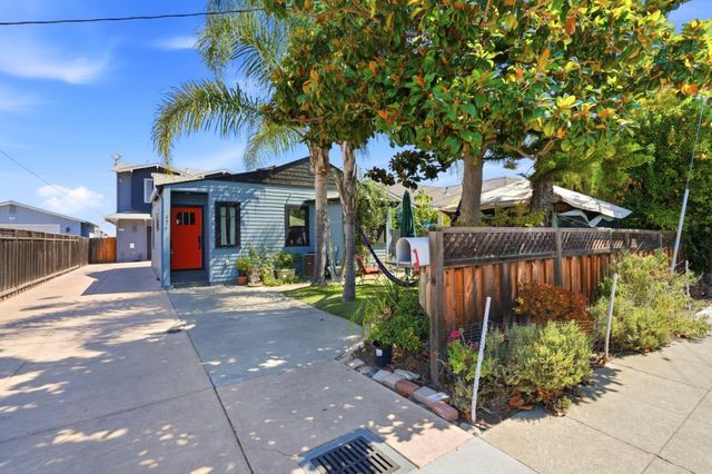 2973 Fair Oaks Avenue, Redwood City, CA 94063