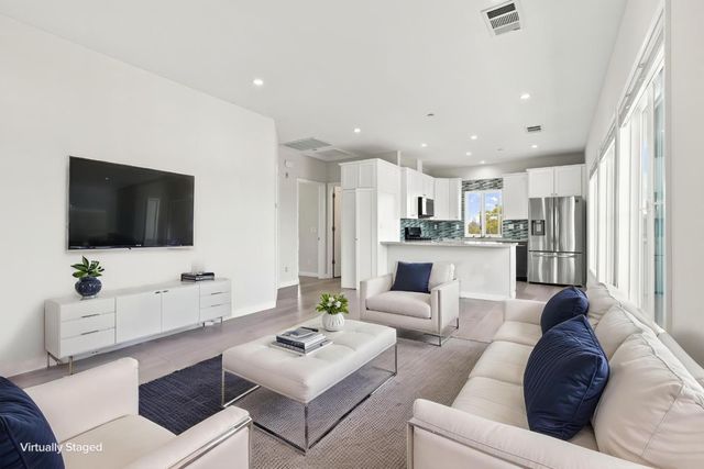 2973 Fair Oaks Avenue, Redwood City, CA 94063