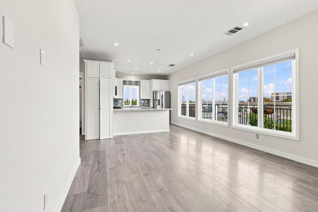 2973 Fair Oaks Avenue, Redwood City, CA 94063
