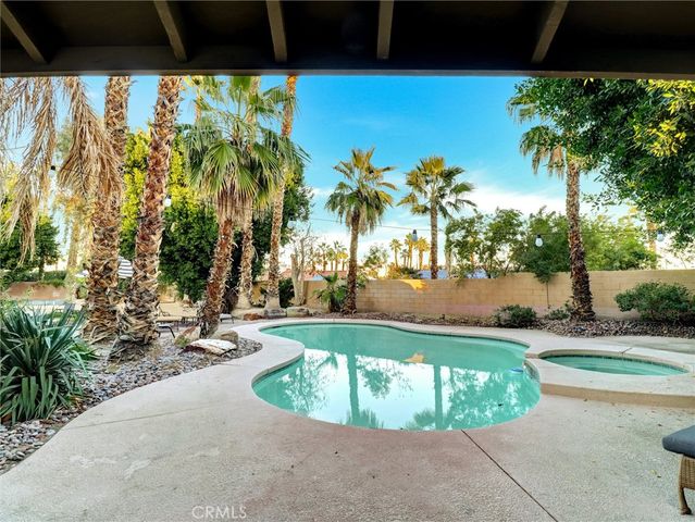 76871 Castle Court, Palm Desert, CA 92211