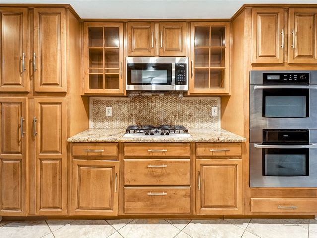76871 Castle Court, Palm Desert, CA 92211