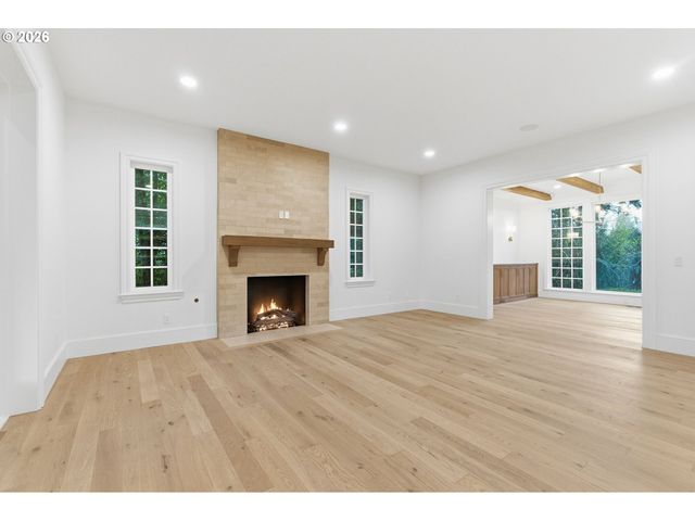 1415 S MILITARY Rd, Portland, OR 97219