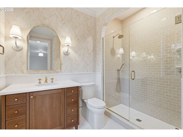 1415 S MILITARY Rd, Portland, OR 97219