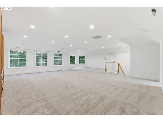 1415 S MILITARY Rd, Portland, OR 97219