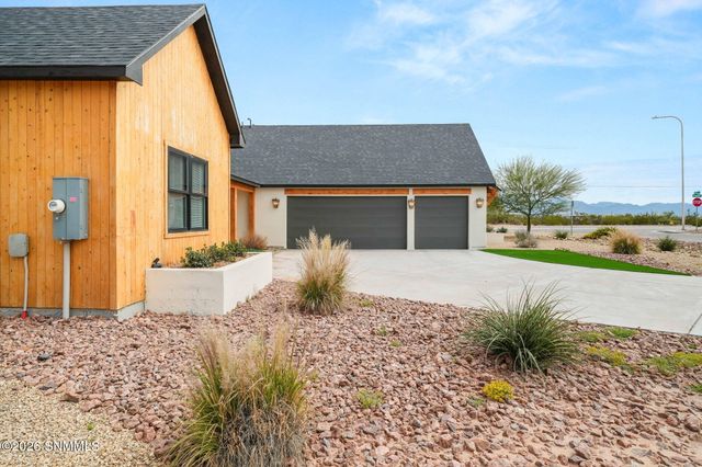 3291 Colina Court, Las Cruces, NM 88012