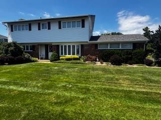 17 Shelley Drive, Massapequa, NY 11758