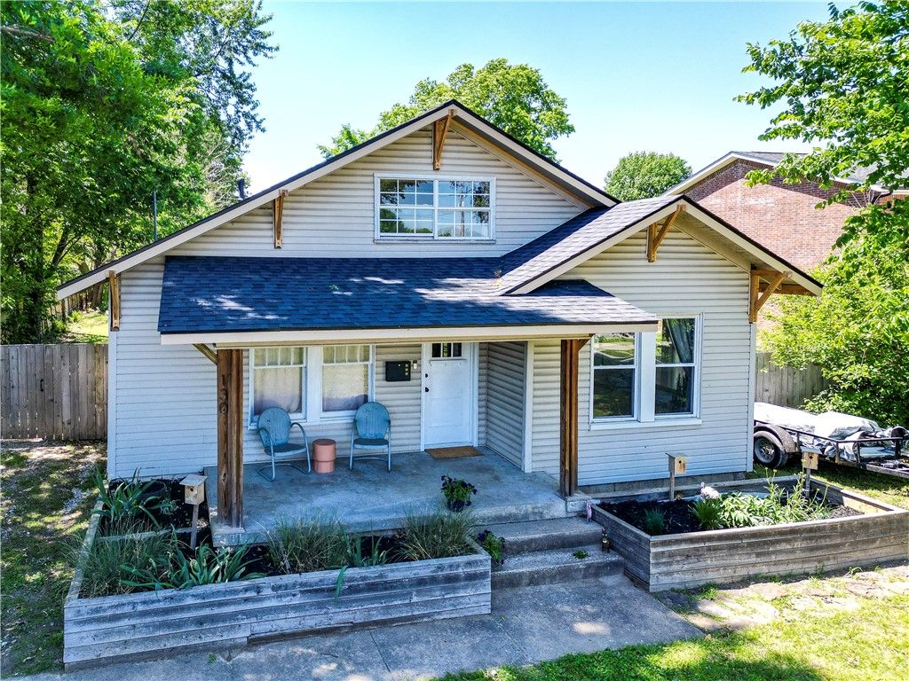 130 Pleasant Street, Springdale, AR 72764