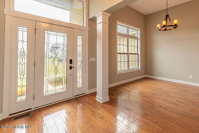 25231 John F Mccarthy Way, Perrysburg, OH 43551