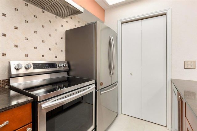 4711 Spicewood Springs RD 4-222, Austin, TX 78759