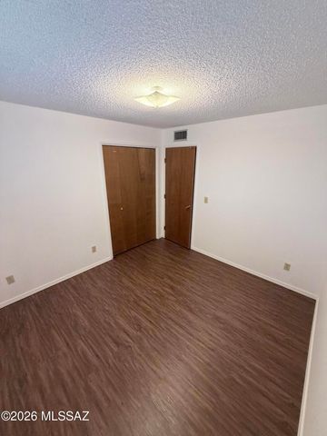 6640 W Drexel Road, Tucson, AZ 85757
