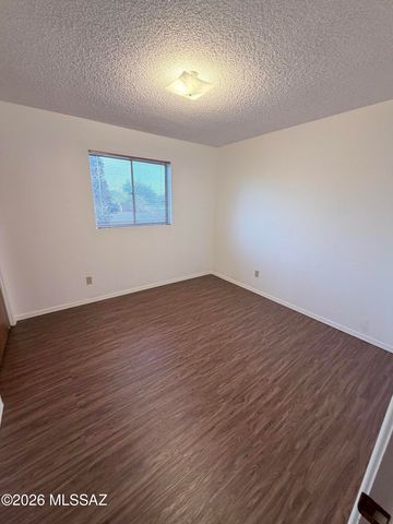 6640 W Drexel Road, Tucson, AZ 85757