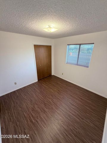 6640 W Drexel Road, Tucson, AZ 85757