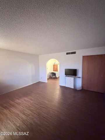 6640 W Drexel Road, Tucson, AZ 85757