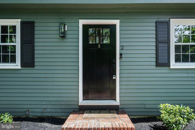 2 WOODS EDGE CT, Medford, NJ 08055